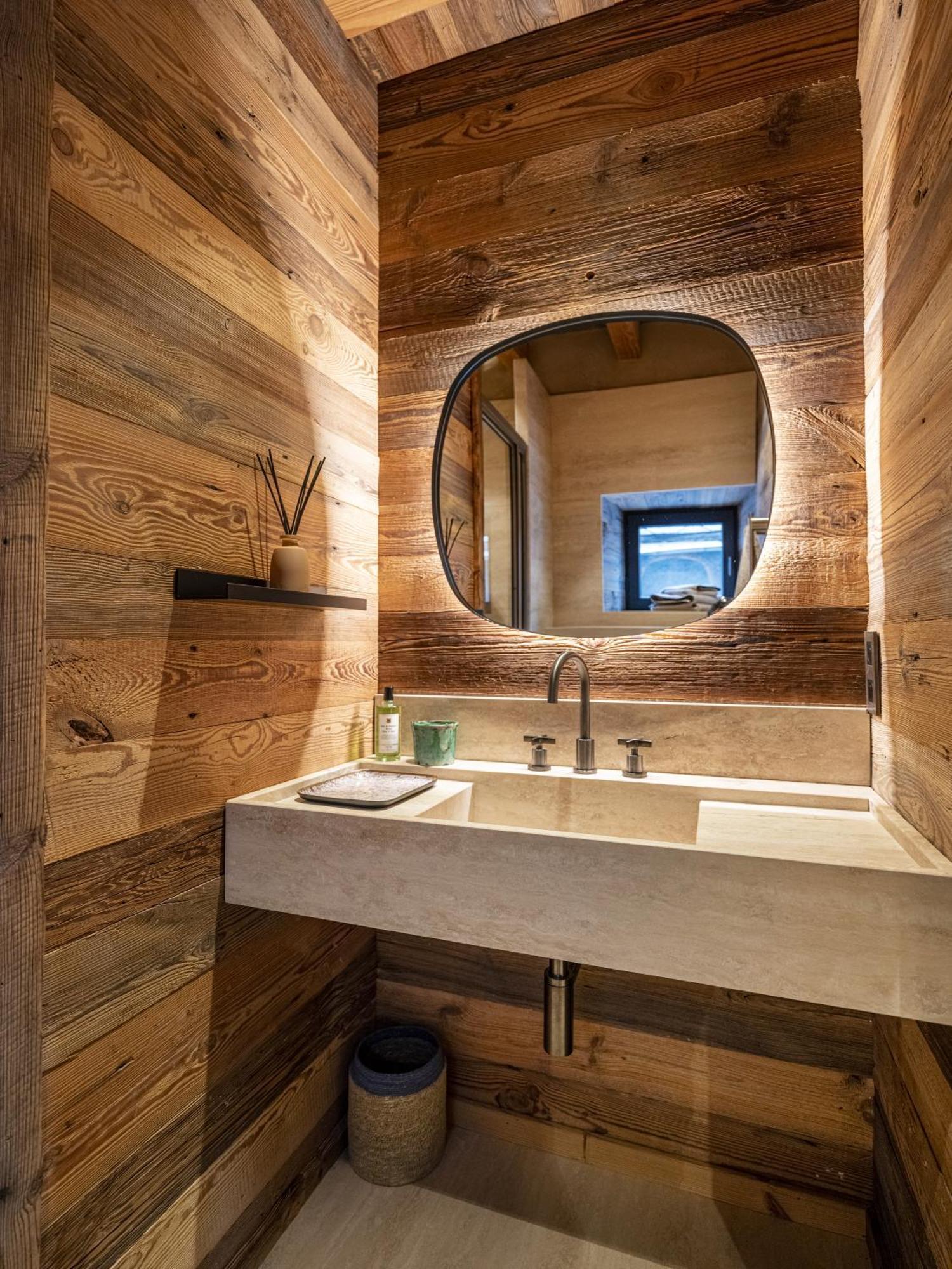 Superbe Ferme Renovee En Chalet De Luxe En Pleine Nature Barcelonnette Exterior photo
